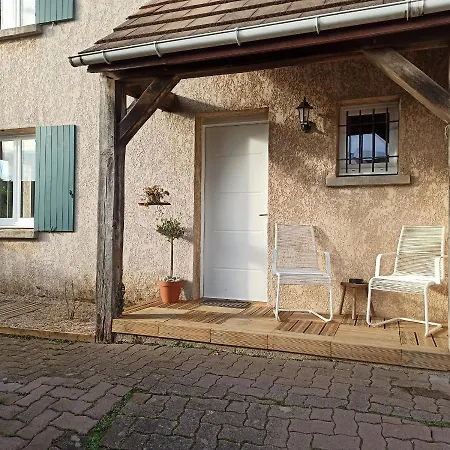 La Taniere Aux Loups * מונטבראן