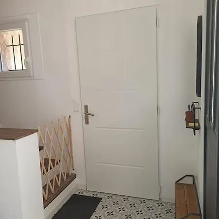 La Taniere Aux Loups Montévrain